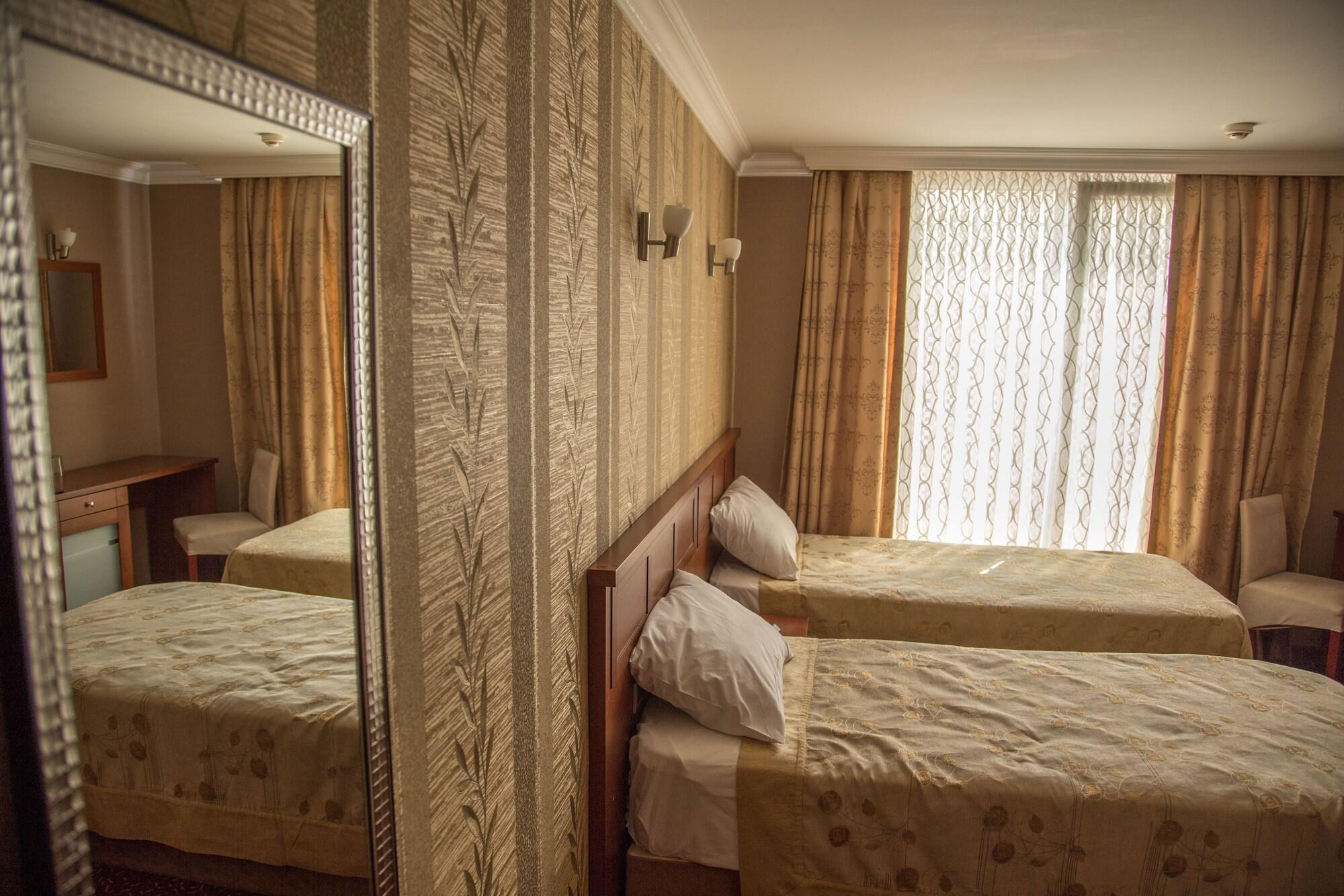 Grand Merin Airport Hotel Istanbul Exteriör bild