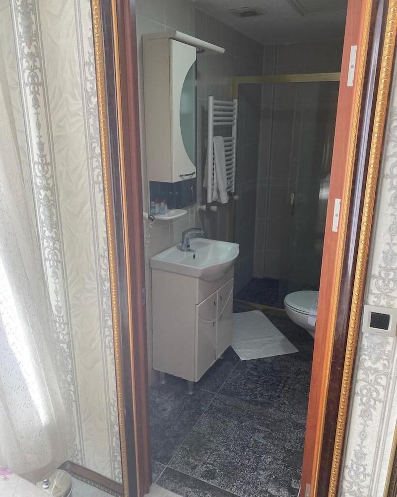 Grand Merin Airport Hotel Istanbul Exteriör bild