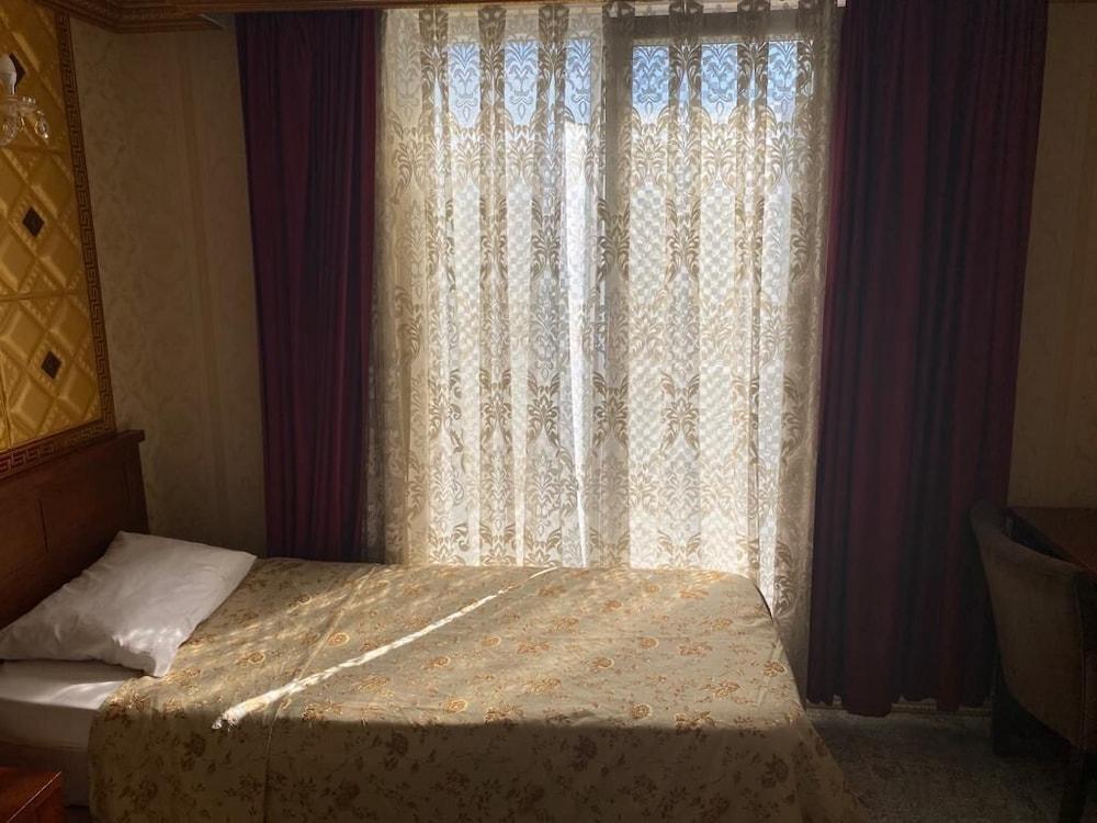 Grand Merin Airport Hotel Istanbul Exteriör bild