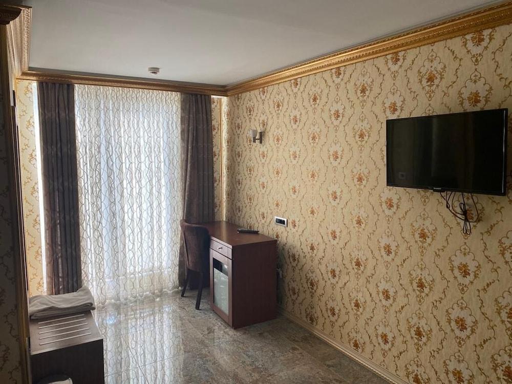Grand Merin Airport Hotel Istanbul Exteriör bild