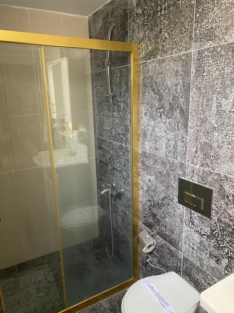 Grand Merin Airport Hotel Istanbul Exteriör bild