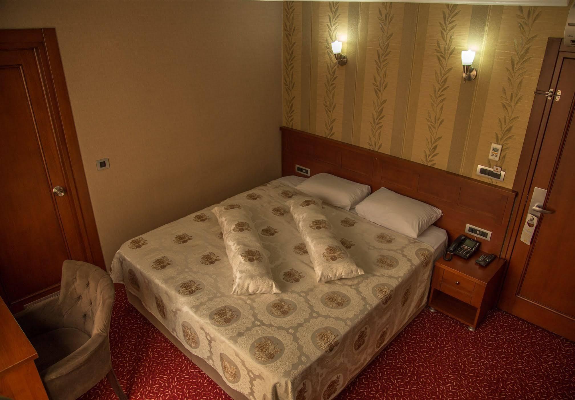 Grand Merin Airport Hotel Istanbul Exteriör bild